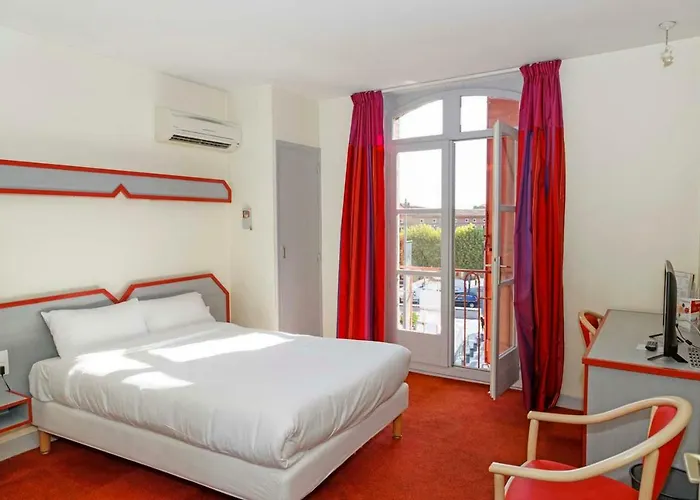 オテル デュ ヴィガン ホテル アルビ